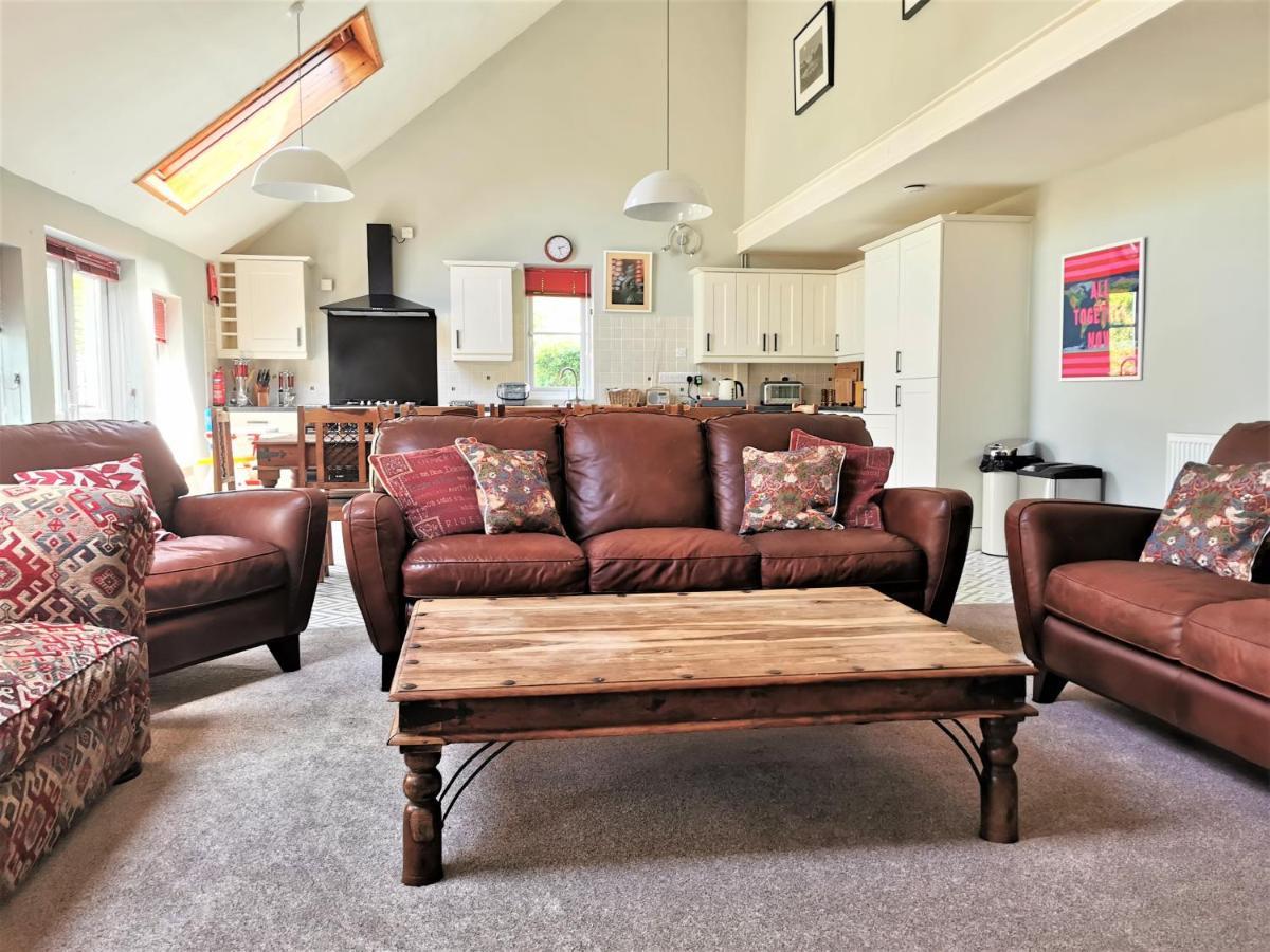 Wellstone Cottages - Coach House Llanfyrnach Экстерьер фото